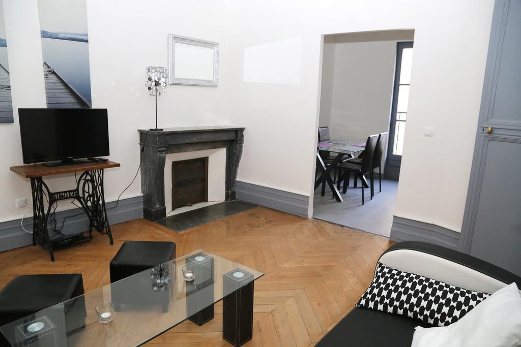 Appartement Bourgeois องเฟลอร์ ภายนอก รูปภาพ