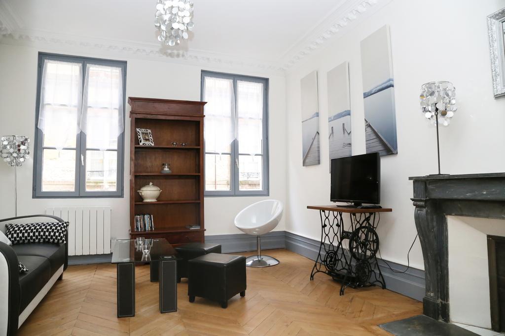 Appartement Bourgeois องเฟลอร์ ภายนอก รูปภาพ