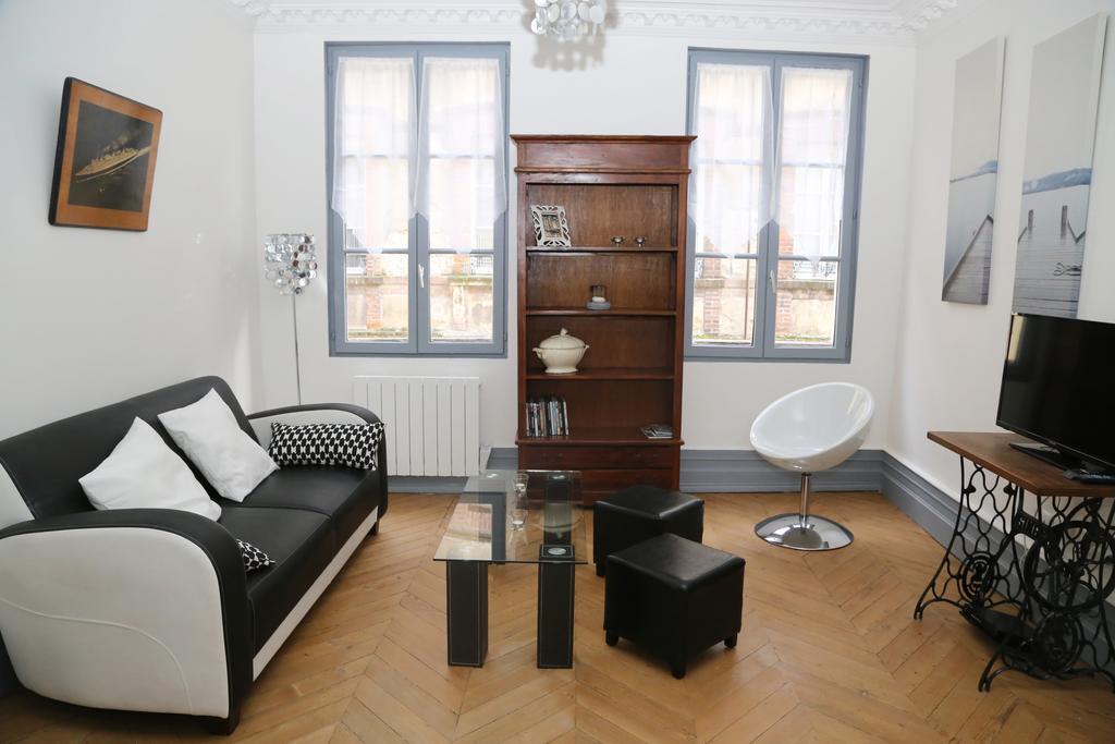 Appartement Bourgeois องเฟลอร์ ภายนอก รูปภาพ