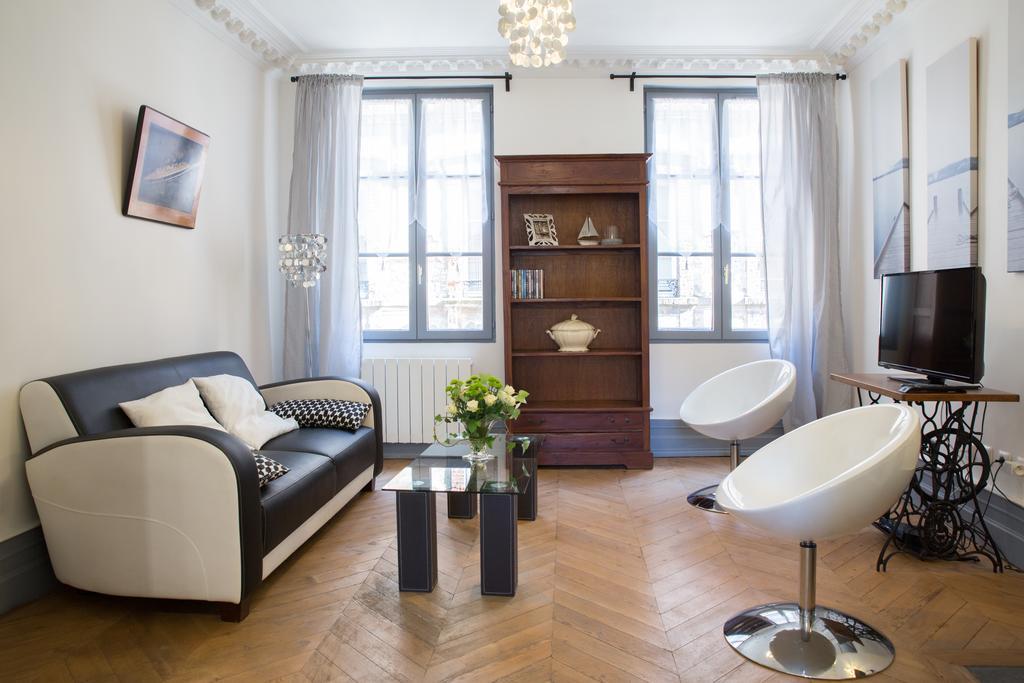 Appartement Bourgeois องเฟลอร์ ภายนอก รูปภาพ